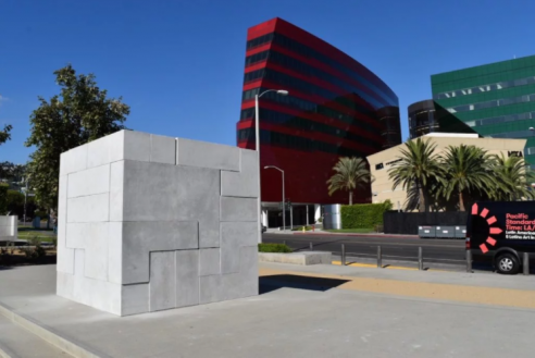 Artist Jose Dávila Plans a Portrait of LA by Sending Out Blank Sculptures—and Waiting for the Graffiti to Arrive